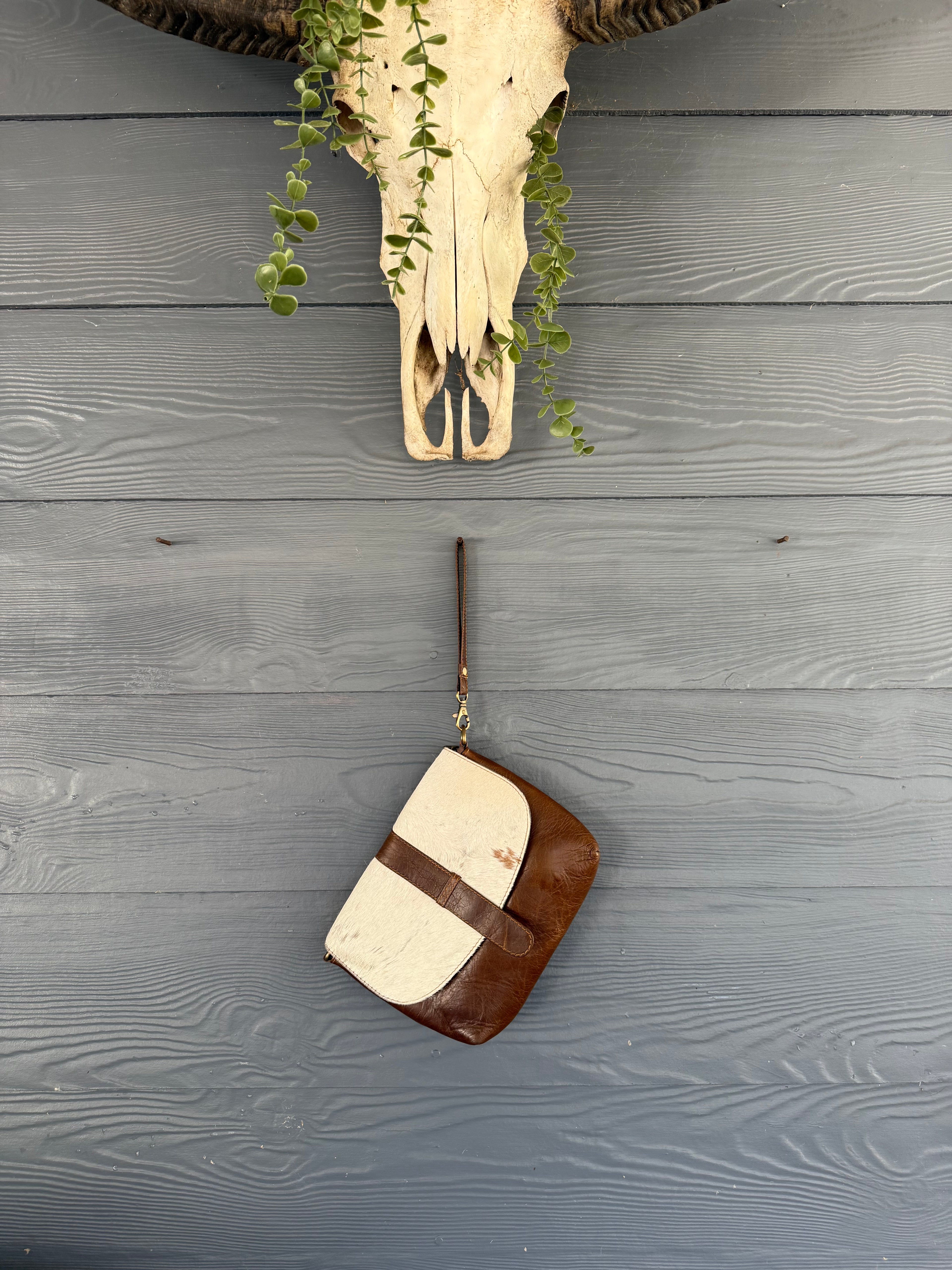 The Harper Crossbody 001