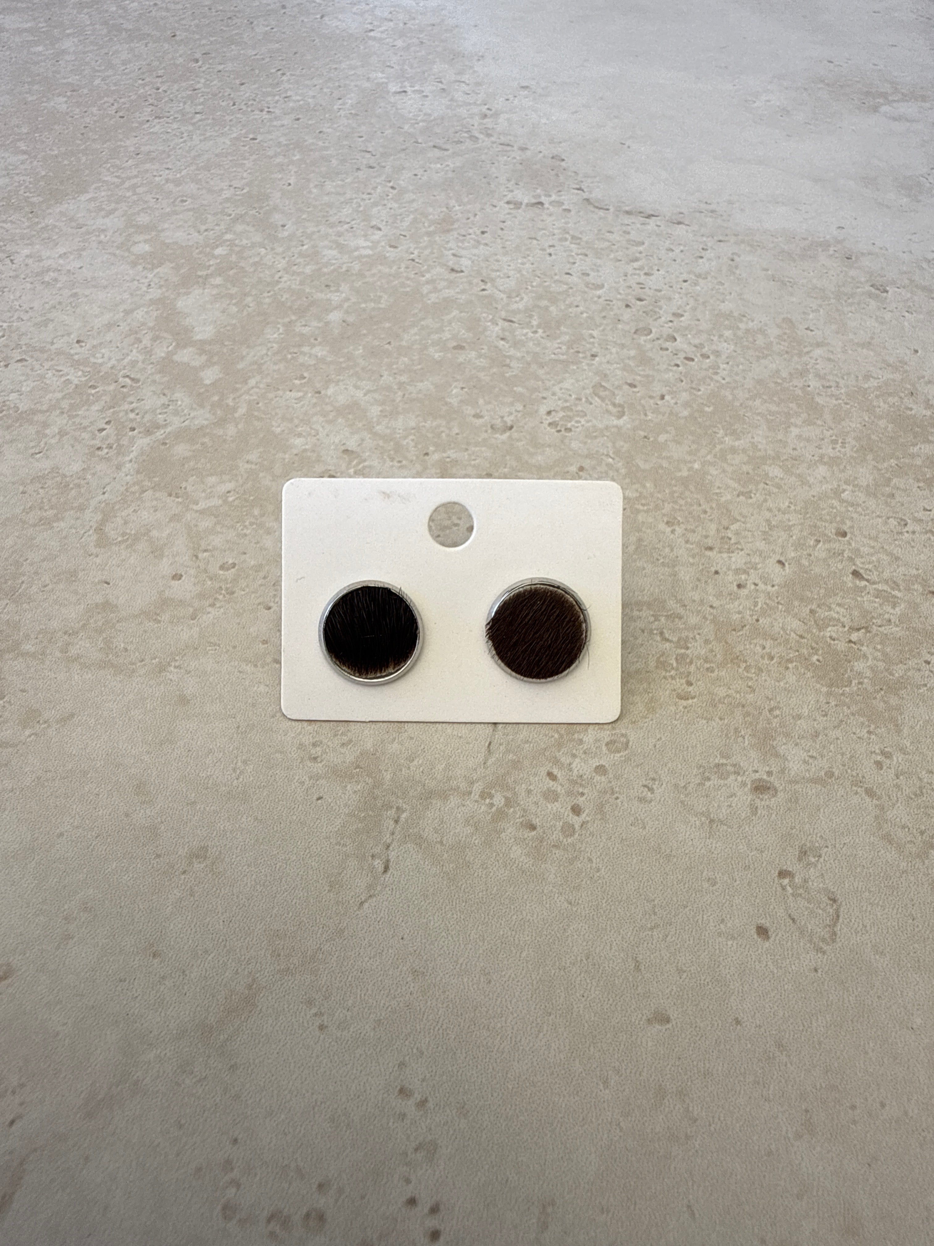 12mm Cowhide Studs 077