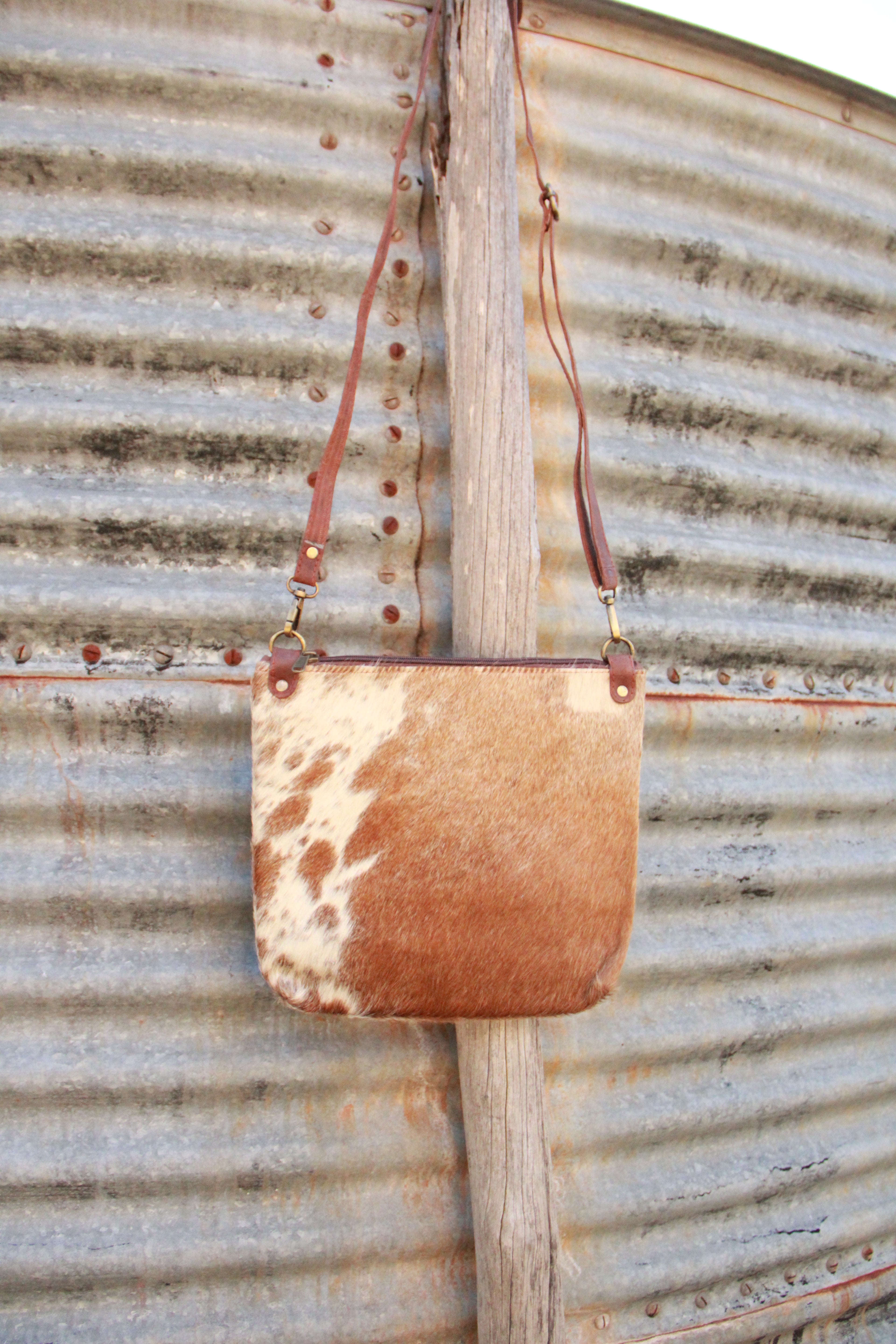 The Willow Crossbody 004