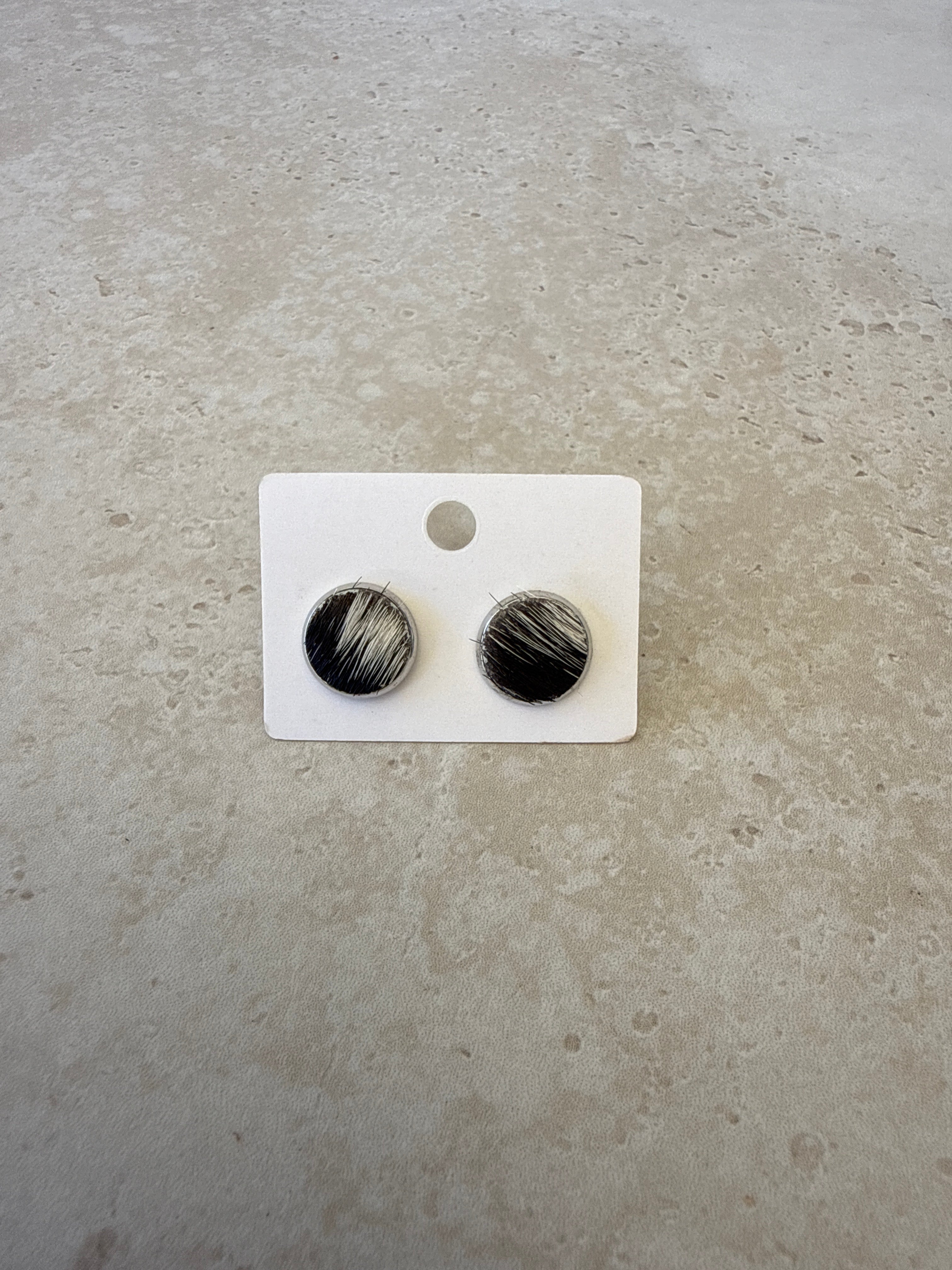 12mm Cowhide Studs 073
