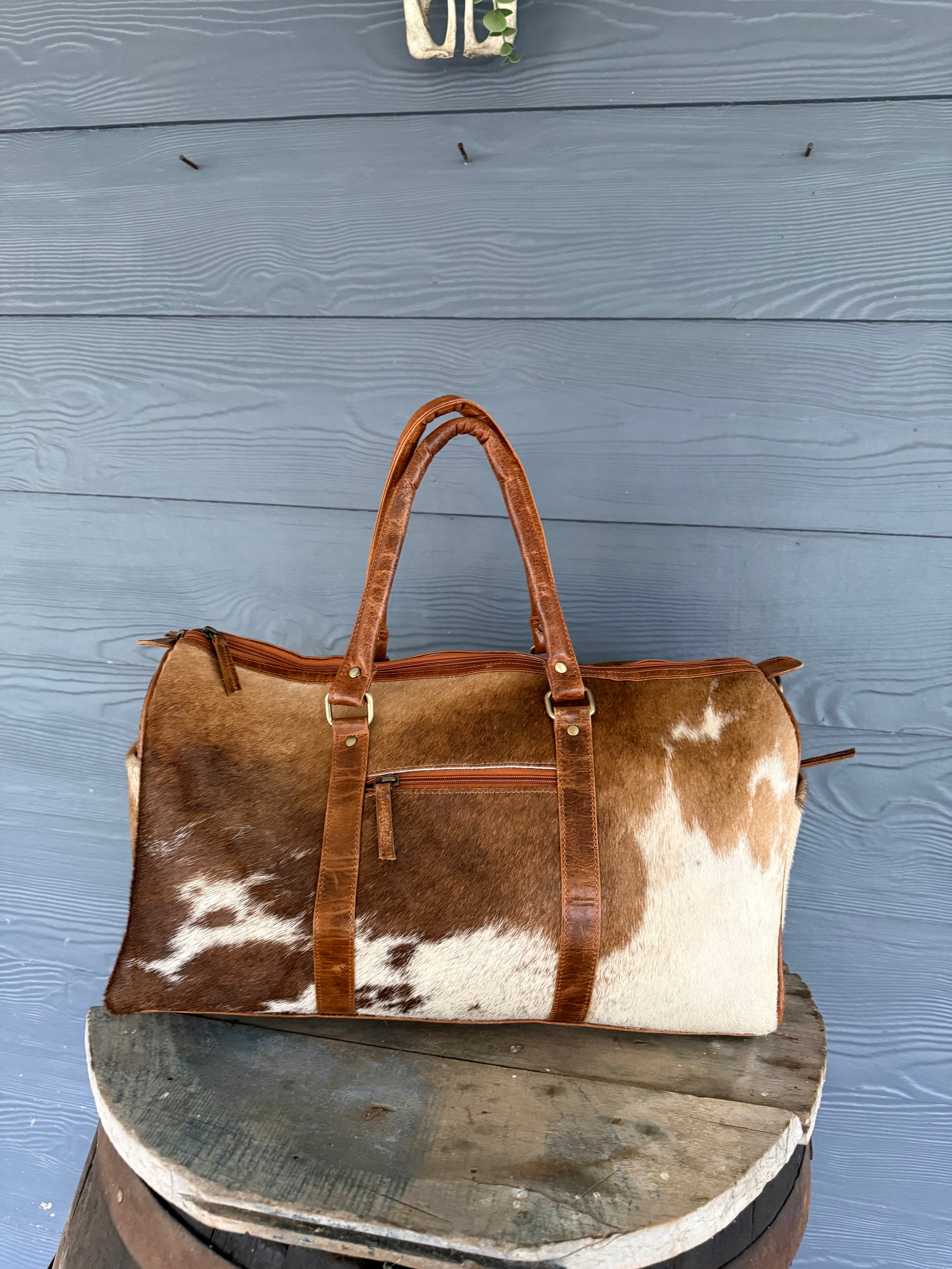 Small Cowhide Overnight Duffel 010