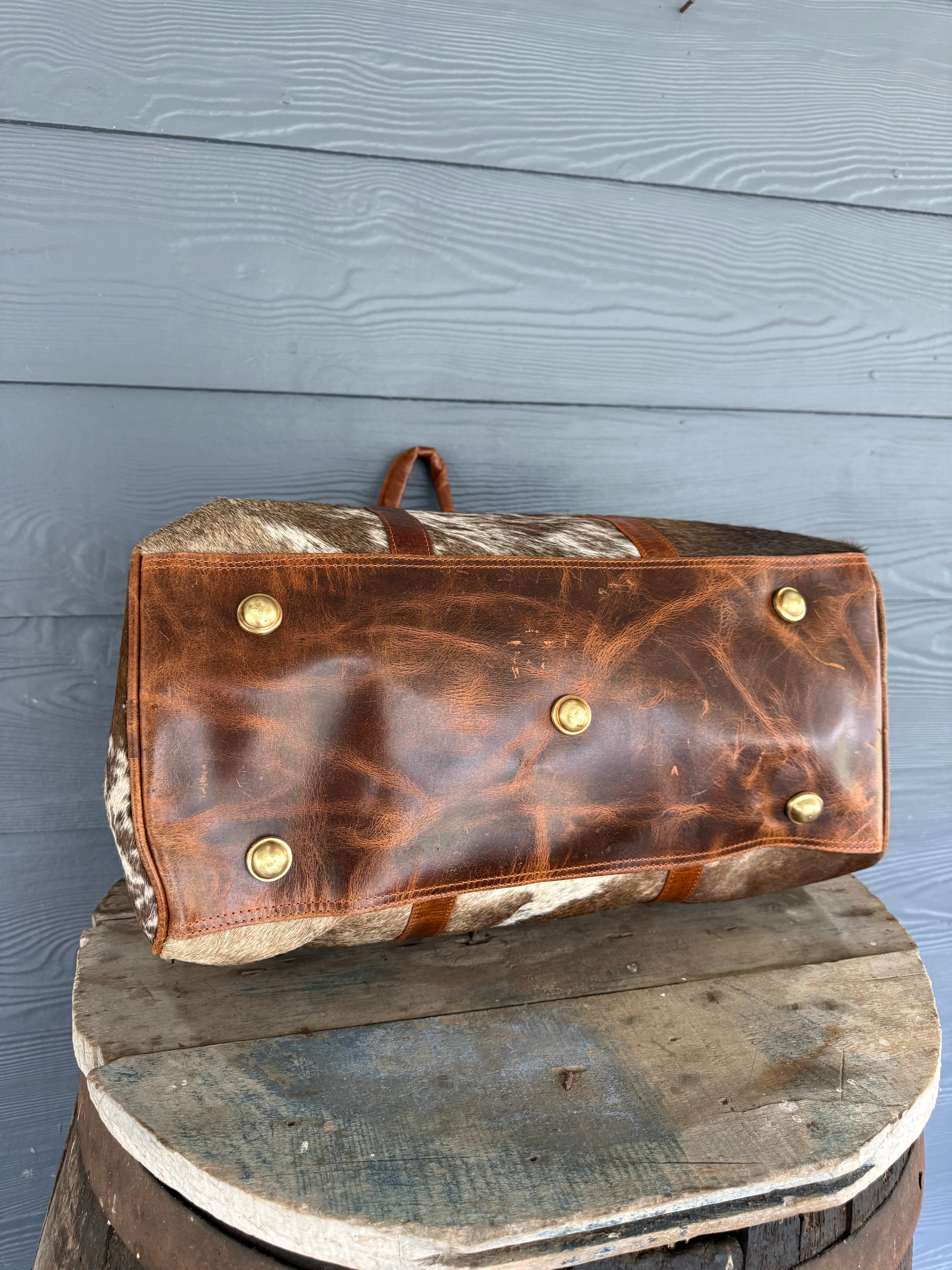 Small Cowhide Overnight Duffle 011