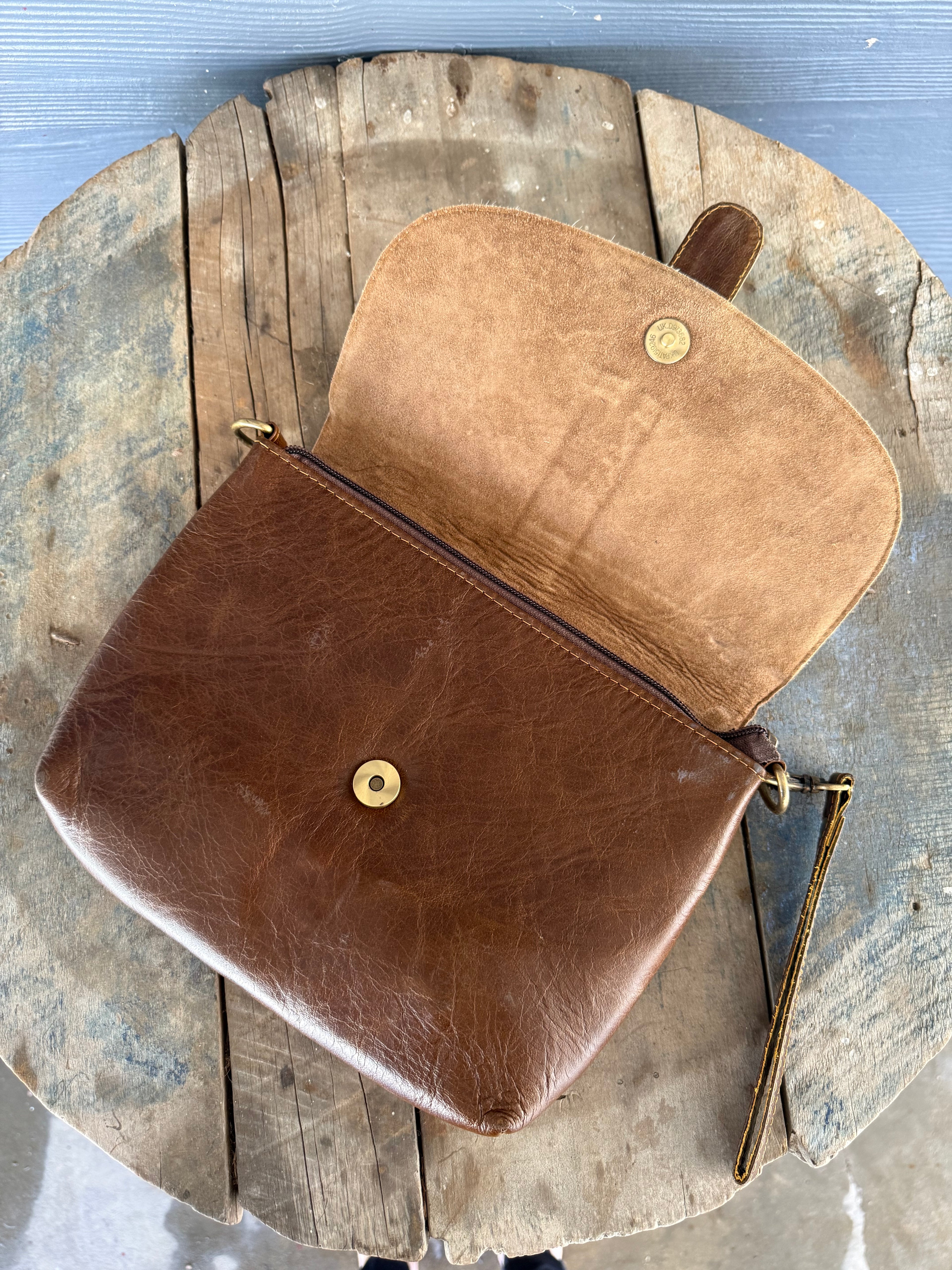 The Harper Crossbody 001