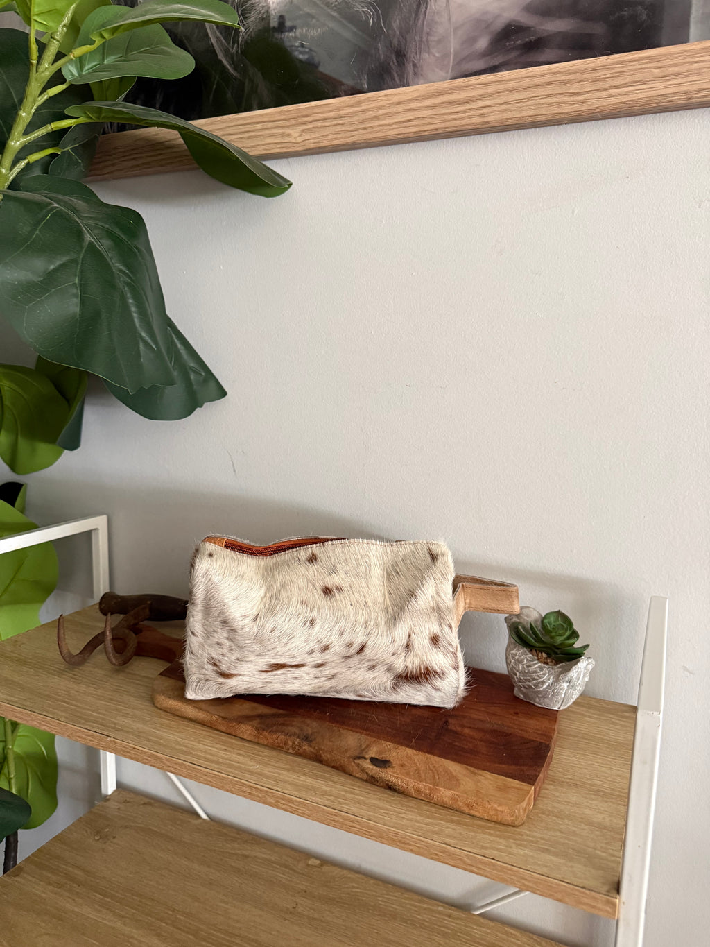 Small Cowhide Toiletries Bag 014
