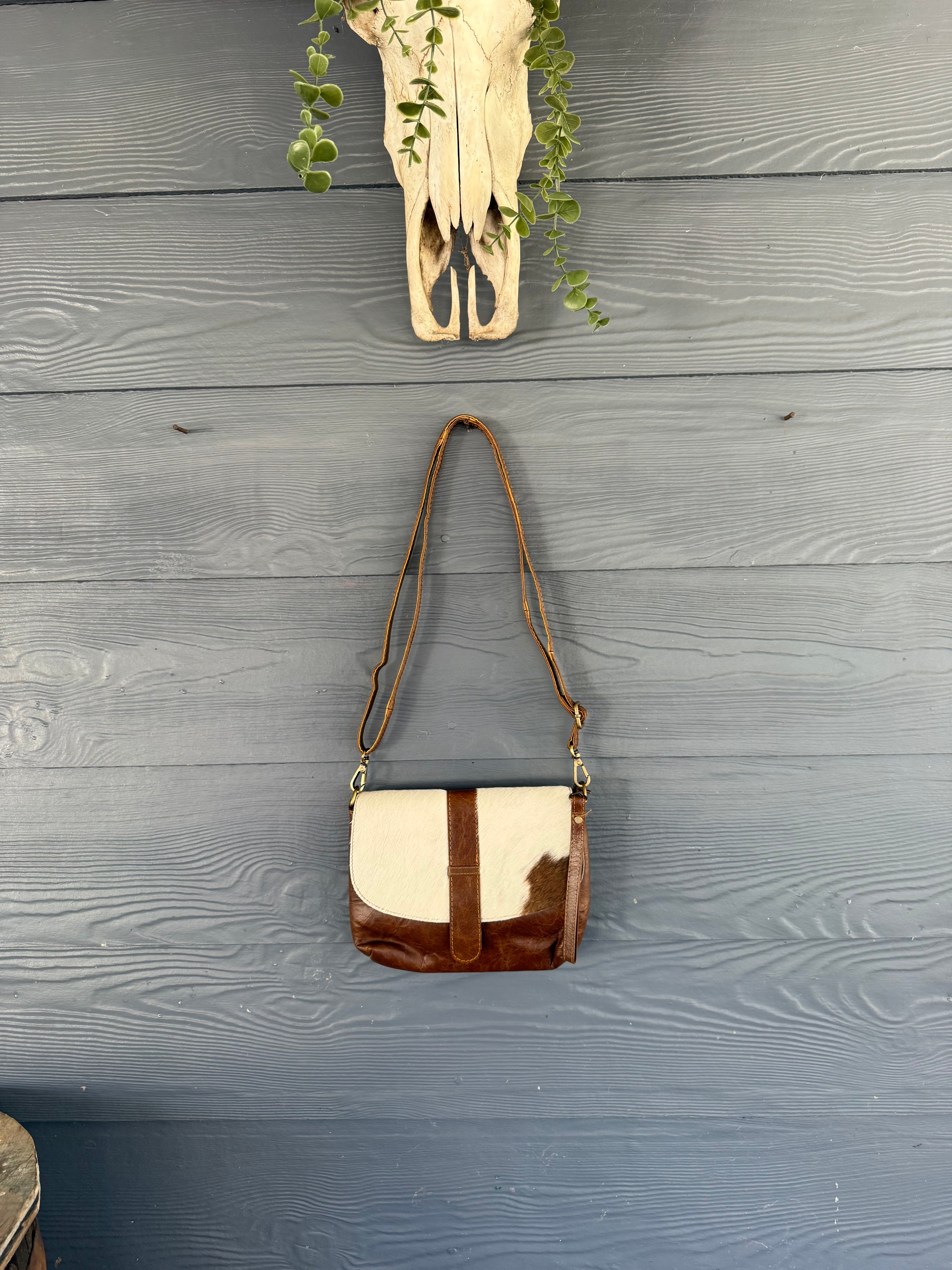 The Harper Crossbody 002